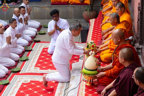 ภาพ No.313324:วันพุธที่ 11 มีนาคม พ.ศ. 2569 พิธีตัดปอยผมโครงการบรรพชาสามเณร  ณ วัดอเชศวร (Aksheswar Mahavihar) ประเทศเนปาล