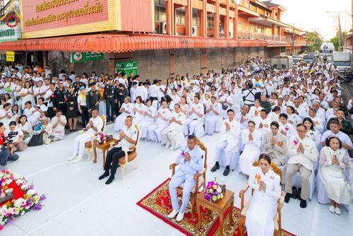 ภาพ No.311176:วันเสาร์ที่ 28 กุมภาพันธ์ พ.ศ. 2569 พิธีตักบาตรพระมหากุศล 11,250 รูป เฉลิมฉลอง 1,250 ปีศรีธรรมราชเจดีย์ สู่มรดกโลก ณ ถนนราชดำเนิน บริเวณหน้าวัดพระมหาธาตุวรมหาวิหาร อ.เมือง จ.นครศรีธรรมราช