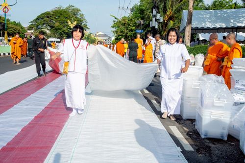 ภาพ No.236872:วันที่ 26-27 กรกฎาคม พ.ศ. 2568 ภาพการเตรียมงาน - เก็บงาน มหาสังฆทานครั้งยิ่งใหญ่ ตักบาตรพระ 1,000 รูป ทำบุญเมืองพัทลุง