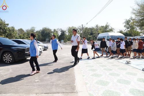 ภาพ No.195828:พิธีทอดผ้าป่าทำนุบำรุงศาสนสถาน ณ วัดตรีพาราสีมาเขต ต.สามเมือง อ.ลาดบัวหลวง จ.พระนครศรีอยุธยา ในโครงการธรรมยาตรา กตัญญูบูชา มหาปูชนียาจารย์ พระมงคลเทพมุนี(สด จนฺทสโร) พระผู้ปราบมาร อนุสรณ์สถาน 7 แห่ง ปีที่ 13 วันที่ 13 มกราคม พ.ศ. 2568