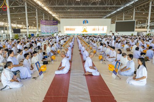ภาพ No.180606:พิธีบรรพชาอุปสมบท โครงการอุปสมบทบูชาธรรมมหาปูชนียาจารย์ ประจำปีพุทธศักราช 2567 วันเสาร์ที่ 7 ธันวาคมพ.ศ. 2567 ณ วัดพระธรรมกาย จ.ปทุมธานี
