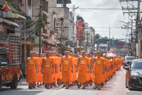 ภาพ No.211431:วันอาทิตย์ที่ 16 มีนาคม พ.ศ. 2568 ธรรมยาตราอัญเชิญพระบรมสารีริกธาตุ รอบเมืองปัตตานี ประดิษฐาน ณ ปทุมเจดีย์ เจดีย์พระพุทธเจ้า 5 พระองค์  ศูนย์อบรมเยาวชนปัตตานี