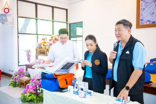 ภาพ No.259766:วันที่ 24 ตุลาคม พ.ศ. 2568 รพ.สต.คลองหนึ่ง อ.คลองหลวง สังกัด อบจ.ปทุมธานี จัดประชุมและมอบครุภัณฑ์ทางการแพทย์ เสริมพลัง อสม. ขับเคลื่อนสุขภาพชุมชนอย่างยั่งยืน ณ วัดพระธรรมกาย