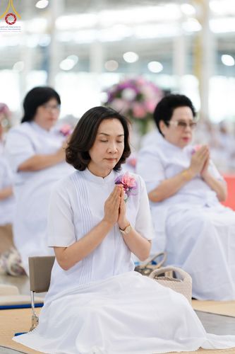 ภาพ No.151513:พิธีจุดเทียนใจ ไฟนิรันดร์ อนันตชัย ณ สภาธรรมกายสากล วัดพระธรรมกาย วันอาทิตย์ต้นเดือนที่ 1 กันยายน พ.ศ. 2567