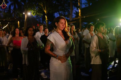 ภาพ No.156449:วัดพุทธบาหลีและวัดพระธรรมกาย จัดปฏิบัติธรรมนานาชาติ 1,151 คนจาก 78 ประเทศ ใน "วันสันติภาพสากล" ณ บาหลี อินโดนีเซีย วันเสาร์ที่ 21 กันยายน พ.ศ. 2567 เวลา 16.00-21.00 น. ณ พิพิธภัณฑ์ ARMA เมืองอูบุด จังหวัดบาหลี ประเทศอินโดนีเซีย