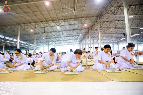 ภาพ No.121631:พิธีถวายภัตตาหารเป็นสังฆทาน แด่คณะพระธรรมยาตรา ปีที่ 12 วันที่ 31 มกราคม พ.ศ. 2567 ณ สภาธรรมกายสากล วัดพระธรรมกาย