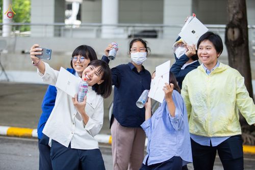 ภาพ No.88759:คณะสงฆ์ เจ้าหน้าที่ และสาธุชน ทุ่มเทแรงกายแรงใจเตรียมงาน เพื่องานวันครูผู้ค้นพบวิชชาธรรมกาย ตั้งแต่วันที่ 20 กันยายน พ.ศ. 2566