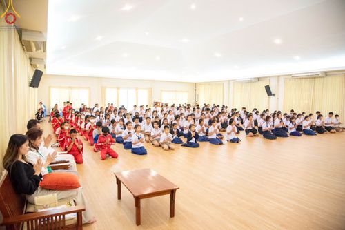 ภาพ No.103524:วันรวมพลังเด็กดี V-Star ผู้นำฟื้นฟูศีลธรรมโลก จังหวัดเชียงรายและจังหวัดพะเยา ณ ศูนย์ปฏิบัติธรรมจังหวัดเชียงราย วันที่ 2 ธันวาคม พ.ศ. 2566