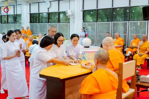 ภาพ No.221442:วันอาทิตย์ที่ 27 เมษายน พ.ศ. 2568 พิธีเจริญพระพุทธมนต์สมโภชดวงแก้วธรรมชัย เนื่องในโอกาสบูชาธรรม 81 ปีหลวงพ่อธัมมชโย อัญเชิญประดิษฐานเนื่องในโอกาสสถาปนาวัดพระธรรมกายไอซ์แลนด์ ณ อาคารปลูกศรัทธา 1 วัดพระธรรมกาย อำเภอคลองหลวง จังหวัดปทุมธานี