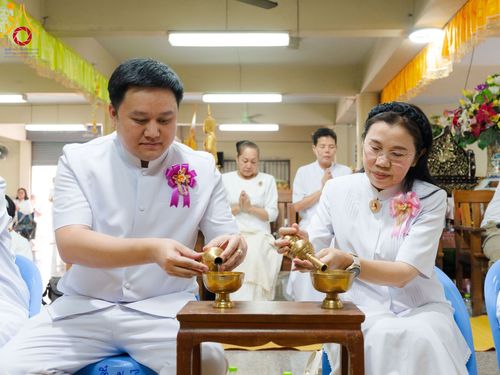 ภาพ No.196651:พิธีทอดผ้าป่าทำนุบำรุงศาสนสถาน ณ วัดไทยเจริญ ตำบลบางขุนกอง อำเภอบางกรวย จังหวัดนนทบุรี  ในโครงการธรรมยาตรา กตัญญูบูชา มหาปูชนียาจารย์ พระมงคลเทพมุนี(สด จนฺทสโร) พระผู้ปราบมาร อนุสรณ์สถาน 7 แห่ง ปีที่ 13 วันที่ 17 มกราคม พ.ศ. 2568