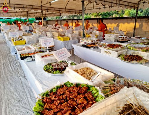 ภาพ No.113044:พิธีถวายภัตตาหารเป็นสังฆทาน แด่คณะพระธรรมยาตรา ปีที่ 12 วันที่ 16 มกราคม พ.ศ. 2567 ณ วัดโบสถ์(บน) บางคูเวียง จ.นนทบุรี