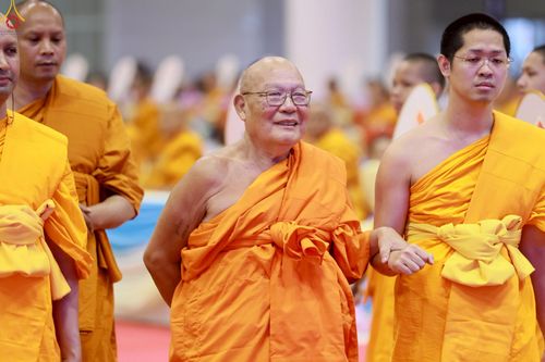 ภาพ No.236282:วันที่ 3 สิงหาคม พ.ศ. 2568 พิธีมุทิตาสักการะพระภิกษุ ผู้สอบได้เปรียญธรรม 9 ประโยค ระดับโลก ปีที่ 37, พิธีมอบโล่และทุนการศึกษา สำนักเรียนบาลีดีเด่นทั่วประเทศ ณ ห้องแก้วสารพัดนึก 1 วัดพระธรรมกาย