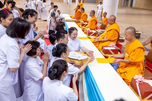 ภาพ No.232580:วันอาทิตย์ที่ 6 กรกฏาคม พ.ศ. 2568 พิธีมุทิตาสักการะพระครูสัญญาบัตร ปีพุทธศักราช 2568 ณ ห้องแก้วสารพัดนึก2 สภาธรรมกายสากล วัดพระธรรมกาย