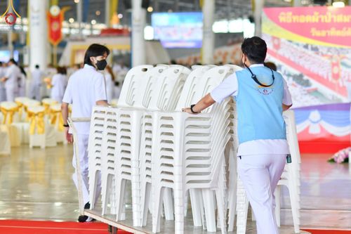 ภาพ No.134641:V.35 เพื่อบุญต้นเดือน การรับบุญของเจ้าหน้าที่หน่วยงานต่างๆ เพื่องานบุญวันอาทิตย์ต้นเดือน ณ วัดพระธรรมกาย วันที่ 7 เมษายน พ.ศ. 2567