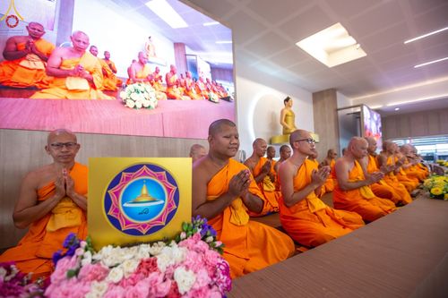 ภาพ No.128925:พิธีทอดผ้าป่าฉลองมหารัตนเจดีย์สิริปทุมสวรรค์ ณ ศูนย์ปฏิบัติธรรมภาคใต้ อ.บางกล่ำ จ.สงขลา วันที่ 10 มีนาคม พ.ศ. 2567