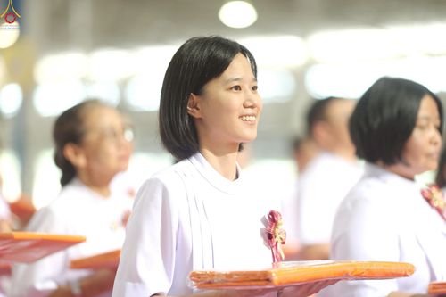 ภาพ No.251625:วันที่ 10 ตุลาคม พ.ศ. 2568 พิธีทอดผ้าป่าสมทบกฐินวัดพระธรรมกาย และสมทบกฐิน 30,000 กว่าวัดทั่วประเทศ ครั้งที่ 3 ณ สภาธรรมกายสากล วัดพระธรรมกาย