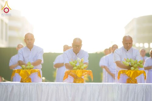 ภาพ No.244602:วันเสาร์ที่ 6 กันยายน พ.ศ. 2568 พิธีเวียนประทักษิณ และวันทาสีมาของนาคธรรมทายาท โครงการอุปสมบทหมู่บูชาธรรมครบรอบ 108 ปี วันครูผู้ค้นพบวิชชาธรรมกาย ณ โบสถ์พระไตรปิฎก วัดพระธรรมกาย