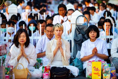 ภาพ No.197706:พิธีตักบาตรพระธรรมยาตรา ณ อนุสรณ์สถานลำดับที่ 4 สถานที่เกิดด้วยกายธรรม วัดโบสถ์(บน) ต.บางคูเวียง จ.นนทบุรี ในโครงการธรรมยาตรา กตัญญูบูชา มหาปูชนียาจารย์ พระมงคลเทพมุนี(สด จนฺทสโร) พระผู้ปราบมาร อนุสรณ์สถาน 7 แห่ง ปีที่ 13 วันที่ 19 มกราคม พ.ศ. 2568
