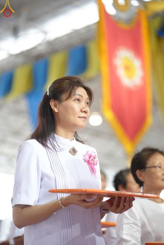 ภาพ No.150163:พิธีทอดผ้าป่าสมทบกฐินวัดพระธรรมกาย และสมทบกฐิน 30,000 วัดทั่วไทย ครั้งที่ 1 เนื่องในวันธรรมชัย 27 สิงหาคม พ.ศ.2567 ณ สภาธรรมกายสากล วัดพระธรรมกาย