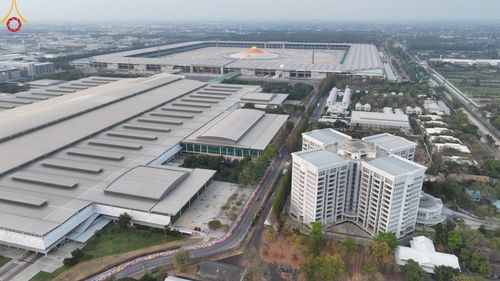 ภาพ No.202078:พิธีต้อนรับพระธรรมยาตรา ณ อนุสรณ์สถานลำดับที่ 7 สถานที่ขยายวิชชาธรรมกาย วัดพระธรรมกาย ต.คลองสาม อ.คลองหลวง จ.ปทุมธานี ในโครงการธรรมยาตรา กตัญญูบูชา มหาปูชนียาจารย์ พระมงคลเทพมุนี(สด จนฺทสโร) พระผู้ปราบมาร อนุสรณ์สถาน 7 แห่ง ปีที่ 13 วันที่ 26 มกราคม 2568