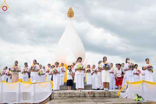 ภาพ No.144470:3 Bigboon 1.พิธีทอดผ้าป่าสถาปนาสังฆรัตนะปทุมเจดีย์ 2.พิธีประดิษฐานดอกบัวอนันต์นิรันดร์กาล 3.พิธีถวายมหาสังฆทานแด่คณะสงฆ์ทุกวัดในจังหวัดปัตตานี ณ ศูนย์อบรมเยาวชนจังหวัดปัตตานี วันอาทิตย์ที่ 14 กรกฎาคม พ.ศ. 2567