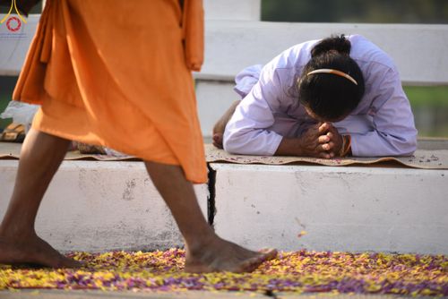ภาพ No.110457:พิธีต้อนรับพระธรรมยาตรา ในโครงการธรรมยาตรากตัญญูบูชา มหาปูชนียาจารย์ พระมงคลเทพมุนี(สด จนฺทสโร) พระผู้ปราบมาร อนุสรณ์สถาน 7 แห่ง ปีที่ 12 วันที่ 11 มกราคม พ.ศ. 2567 ณ อนุสรณ์สถานลำดับที่ 3 สถานที่เกิดใหม่ในเพศสมณะ วัดสองพี่น้อง จ.สุพรรณบุรี