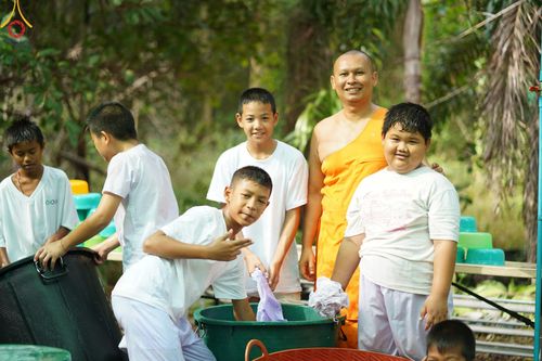 ภาพ No.61889:โครงการบรรพชาสามเณร เพื่อฟื้นฟูพระพุทธศาสนาทั่วไทย ณ ศูนย์อบรมที่พักสงฆ์บ้านร่มเย็น จ.นราธิวาส วันที่ 1 เมษายน พ.ศ. 2567