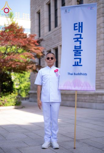 ภาพ No.328930:วันเสาร์ที่ 16 พฤษภาคม พ.ศ.2569 งานเทศกาลโคมวิสาขบูชานานาชาติ หรือ ยอนดึงฮเว  연등회 (Lotus Lantern Festival) ประจำปี 2569 ประเทศเกาหลีใต้