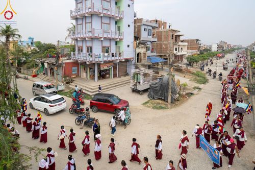 ภาพ No.317016:วันเสาร์ที่ 28 มีนาคม พ.ศ.2569 ธรรมยาตราจาริก ณ ซุ้มประตูลุมพินีเกต(Lumbini Gate) ประเทศเนปาล