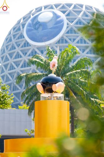 ภาพ No.79419:พิธีบุพเปตพลี ครั้งที่ 133 เพื่ออุทิศบุญกุศลแด่บรรพบุรุษผู้ล่วงลับ วันที่ 5 เมษายน พ.ศ. 2566 ณ วัดพระธรรมกาย