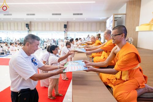 ภาพ No.148710:พิธีบุพเปตพลี, พิธีทอดผ้าป่า, พิธีไถ่ชีวิตโค 80 ตัว ให้ชีวิตสัตว์เป็นทาน ณ ศูนย์ปฎิบัติธรรมภาคใต้ อ.บางกล่ำ จ.สงขลา วันเสาร์ที่ 10 สิงหาคม พ.ศ. 2567