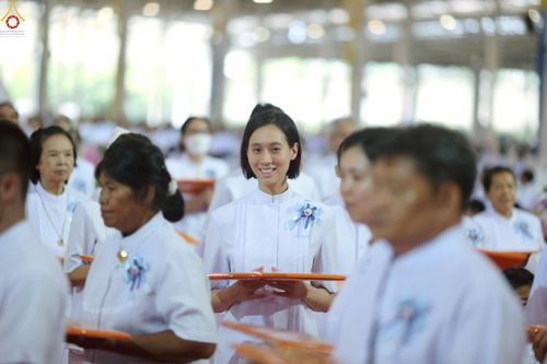 ภาพ No.240818:วันพุธที่ 27 สิงหาคม พ.ศ. 2568 พิธีทอดผ้าป่าเพื่อสร้างอาคาร  82 ปี หลวงพ่อธัมมชโย สมทบกฐินวัดพระธรรมกาย และกฐิน 30,000 วัดทั่วประเทศ ครั้งที่ 1