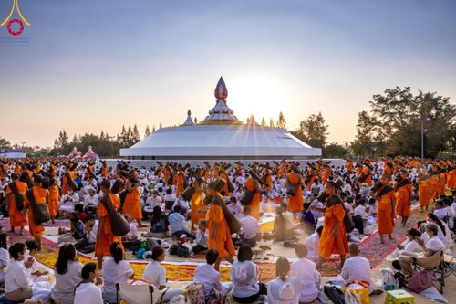 ภาพ No.107985:พิธีต้อนรับพระธรรมยาตรา ในโครงการธรรมยาตรากตัญญูบูชา มหาปูชนียาจารย์ พระมงคลเทพมุนี(สด จนฺทสโร) พระผู้ปราบมาร อนุสรณ์สถาน 7 แห่ง ปีที่ 12 วันที่ 7 มกราคม พ.ศ. 2567 ณ อนุสรณ์สถานคลองบางนางแท่น  อ.สามพราน จ.นครปฐม