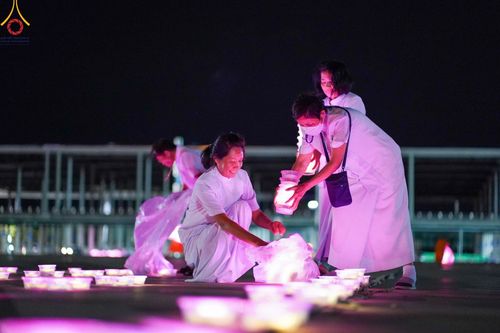 ภาพ No.150706:V.44 เพื่อพ่อ ภาพเตรียมงาน ปฎิบัติงาน ของเจ้าหน้าที่ อาสาสมัคร ทุกสถานะ เพื่อความสำเร็จ ในงานวันธรรมชัย วันอังคารที่ 27 สิงหาคม พ.ศ. 2567