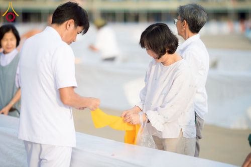 ภาพ No.217860:วันที่ 10-14 เมษายน พ.ศ. 2568 เจ้าหน้าที่อาสาสมัคร เตรียมงานวันคุ้มครองโลก ชุดที่ 2 วัดพระธรรมกาย จ.ปทุมธานี