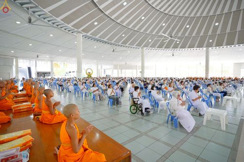 ภาพ No.247506:วันจันทร์ที่ 22 กันยายน พ.ศ. 2568 (วันพระ แรม 15 ค่ำ เดือน 10) พิธีบุพเปตพลี ครั้งที่ 170 ร่วมอุทิศบุญแด่หมู่ญาติที่ล่วงลับไปแล้ว และสืบทอดอายุพระพุทธศาสนา ณ หอฉันคุณยายอาจารย์ฯ วัดพระธรรมกาย