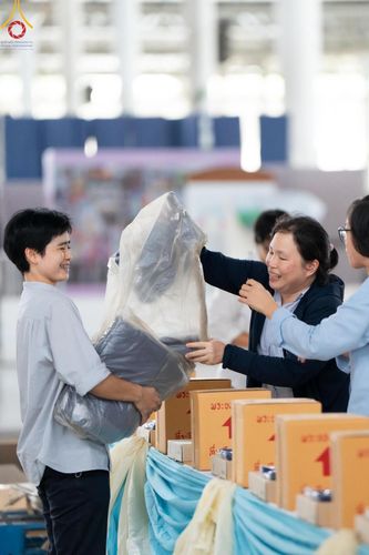 ภาพ No.60955:V.37 ยิ่งกว่าดี เพื่อ 80 ปีของพ่อ ภาพการเตรียมงานของหน่วยงานต่างๆ เพื่อพิธีฉลองอายุวัฒนมงคล 80 ปี หลวงพ่อธัมมชโย และรับถวายมหาสังฆทาน 10,000 กว่าวัดทั่วประเทศ ในวันคุ้มครองโลก วันจันทร์ที่ 22 เมษายน พ.ศ. 2567