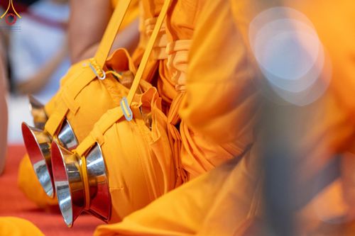 ภาพ No.136399:พิธีอุปสมบทสามเณรเตรียมสถาบันธรรมชัย รุ่นที่ 21 ณ โบสถ์พระไตรปิฏก วัดพระธรรมกาย วันเสาร์ที่ 4 พฤษภาคม พ.ศ.2567