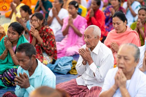 ภาพ No.130402:Photo Story ปฐมบรรพชาชาวพุทธมาร์มา Episode 3/5 วันที่ 9 กุมภาพันธ์ พ.ศ. 2567 ในโครงการบรรพชาสามเณร ครั้งแรกของชาวพุทธมาร์มา บังกลาเทศ ณ วัดธัมจักร อรัญกุฏิ เมืองรัมการ์ คาร์กาชารี บังกลาเทศ