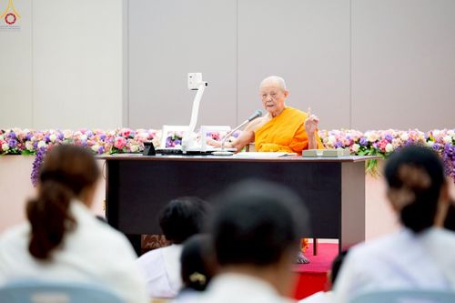 ภาพ No.242846:วันที่ 29-31 สิงหาคม พ.ศ. 2568 องค์กรภาคีเครือข่าย “บวร” (บ้าน-วัด-โรงเรียน-ราชการ) อ.คลองหลวง จัดบวชอุบาสิกาแก้ว ถวายพระราชกุศลแด่สมเด็จพระพันปีหลวง - กตัญญูบูชาแด่ผู้มีพระคุณ