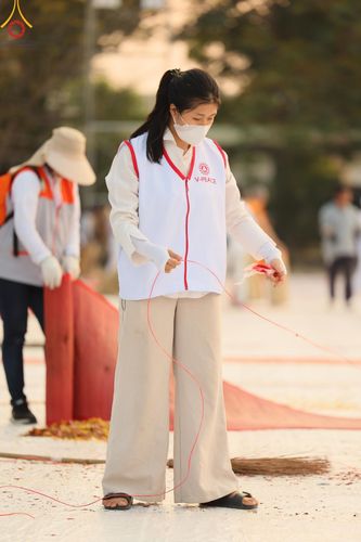 ภาพ No.111731:V.10 เก่งกล้า การเตรียมงาน เก็บงาน การรับบุญของเจ้าหน้าที่หน่วยงานต่างๆ เพื่อโครงการธรรมยาตรา กตัญญูบูชามหาปูชนียาจารย์ พระมงคลเทพมุนี (สด จนฺทสโร) พระผู้ปราบมาร อนุสรณ์สถาน 7 แห่ง ปีที่ 12 ระหว่างวันที่ 2 - 31 มกราคม พ.ศ.2567