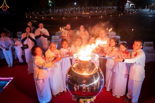 ภาพ No.138379:วิสาขบูชานานาชาติ วัดพระธรรมกายแคลิฟอร์เนีย ประเทศสหรัฐอเมริกา วันพุธที่ 22 พฤษภาคม พ.ศ. 2567