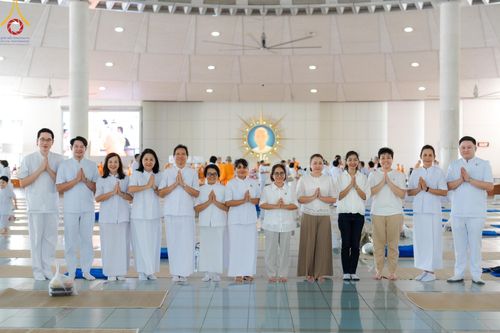 ภาพ No.143305:พิธีถวายภัตตาหารเพื่อเป็นกำลังแห่งการเข้าถึงธรรม ของพระภิกษุสามเณร วัดพระธรรมกาย วันเสาร์ที่ 6 กรกฏาคม พ.ศ. 2567 ณ หอฉันคุณยายอาจารย์ วัดพระธรรมกาย จ.ปทุมธานี