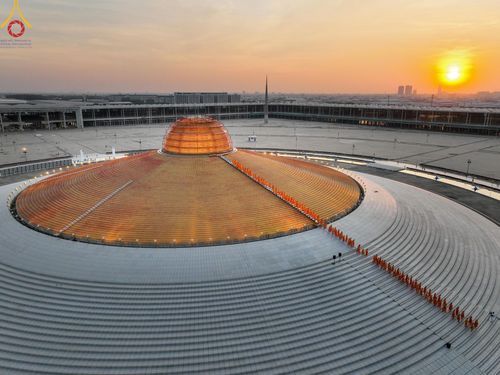 ภาพ No.194620:พิธีปฐมเริ่มสุวรรณรังสรรค์มหาธรรมกายเจดีย์ วันจันทร์ที่ 13 มกราคม พ.ศ. 2568 ณ มหาธรรมกายเจดีย์ วัดพระธรรมกาย จ.ปทุมธานี