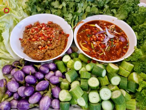 ภาพ No.204410:พิธีถวายภัตตาหารเป็นสังฆทาน แด่พระธรรมยาตรา ณ วัดพระธรรมกาย ตำบลคลองสาม อำเภอคลองหลวง จังหวัดปทุมธานี ในโครงการธรรมยาตรา กตัญญูบูชา มหาปูชนียาจารย์ พระมงคลเทพมุนี(สด จนฺทสโร) พระผู้ปราบมาร อนุสรณ์สถาน 7 แห่ง ปีที่ 13 วันที่ 31 มกราคม พ.ศ. 2568