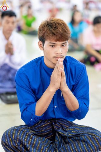 ภาพ No.143518:พิธีตักบาตร ข้าวสารอาหารแห้ง ณ บ้านแก้วเรือนทองคุณยายฯ และ พิธีบูชาข้าวพระ  ณ สภาธรรมกายสากล วัดพระธรรมกาย วันอาทิตย์ที่ 7 กรกฎาคม พ.ศ. 2567