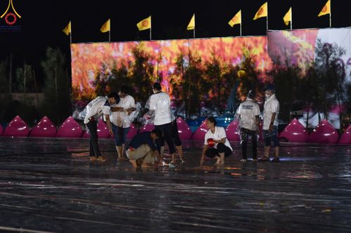 ภาพ No.119511:V.18 ทันทีม การเตรียมงาน เก็บงาน การรับบุญของเจ้าหน้าที่หน่วยงานต่างๆ เพื่อโครงการธรรมยาตรา กตัญญูบูชามหาปูชนียาจารย์ พระมงคลเทพมุนี (สด จนฺทสโร) พระผู้ปราบมาร อนุสรณ์สถาน 7 แห่ง ปีที่ 12 ระหว่างวันที่ 2 - 31 มกราคม พ.ศ.2567