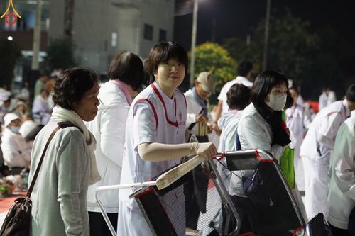 ภาพ No.205576:V.53 สารพัดV สารพัดดี ที่วัดโบสถ์บน ในโครงการธรรมยาตรา กตัญญูบูชา มหาปูชนียาจารย์ พระมงคลเทพมุนี(สด จนฺทสโร) พระผู้ปราบมาร อนุสรณ์สถาน 7 แห่ง ปีที่ 13 ระหว่างวันที่ 2-31 มกราคม พ.ศ. 2568