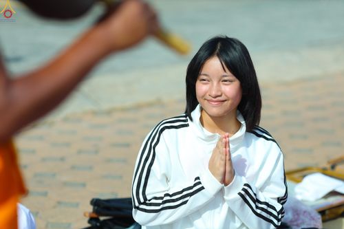 ภาพ No.287460:วันที่ 3 มกราคม พ.ศ. 2569 พิธีต้อนรับพระธรรมยาตรา ในโครงการธรรมยาตรา กตัญญูบูชา มหาปูชนียาจารย์ พระมงคลเทพมุนี(สด จนฺทสโร) พระผู้ปราบมาร อนุสรณ์สถาน 7 แห่ง ปีที่ 14 ณ อนุสรณ์สถานมหาวิหารพระมงคลเทพมุนี (โลตัสแลนด์) อ.สองพี่น้อง จ.สุพรรณบุรี