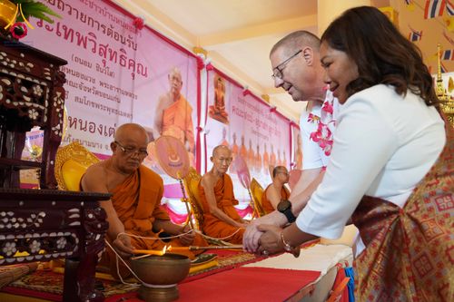 ภาพ No.323308:วันอาทิตย์ที่ 19 เมษายน พ.ศ. 2569 พิธีเจริญพระพุทธมนต์สมโภช “พระพุทธเมตตา” อัญเชิญพระบรมสารีริกธาตุ เพื่อบรรจุและประดิษฐาน ณ เกศมาลา “พระพุทธเมตตา” พระประธานในศาลาการเปรียญวัดหนองเต่า ณ วัดหนองเต่า ต.บึงพะไล อ.แก้งสนามนาง จ.นครราชสีมา